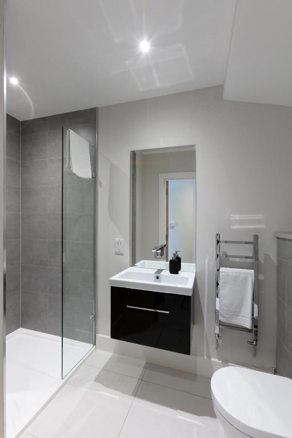 Immaculate Central Windsor Town House With Parking Dış mekan fotoğraf